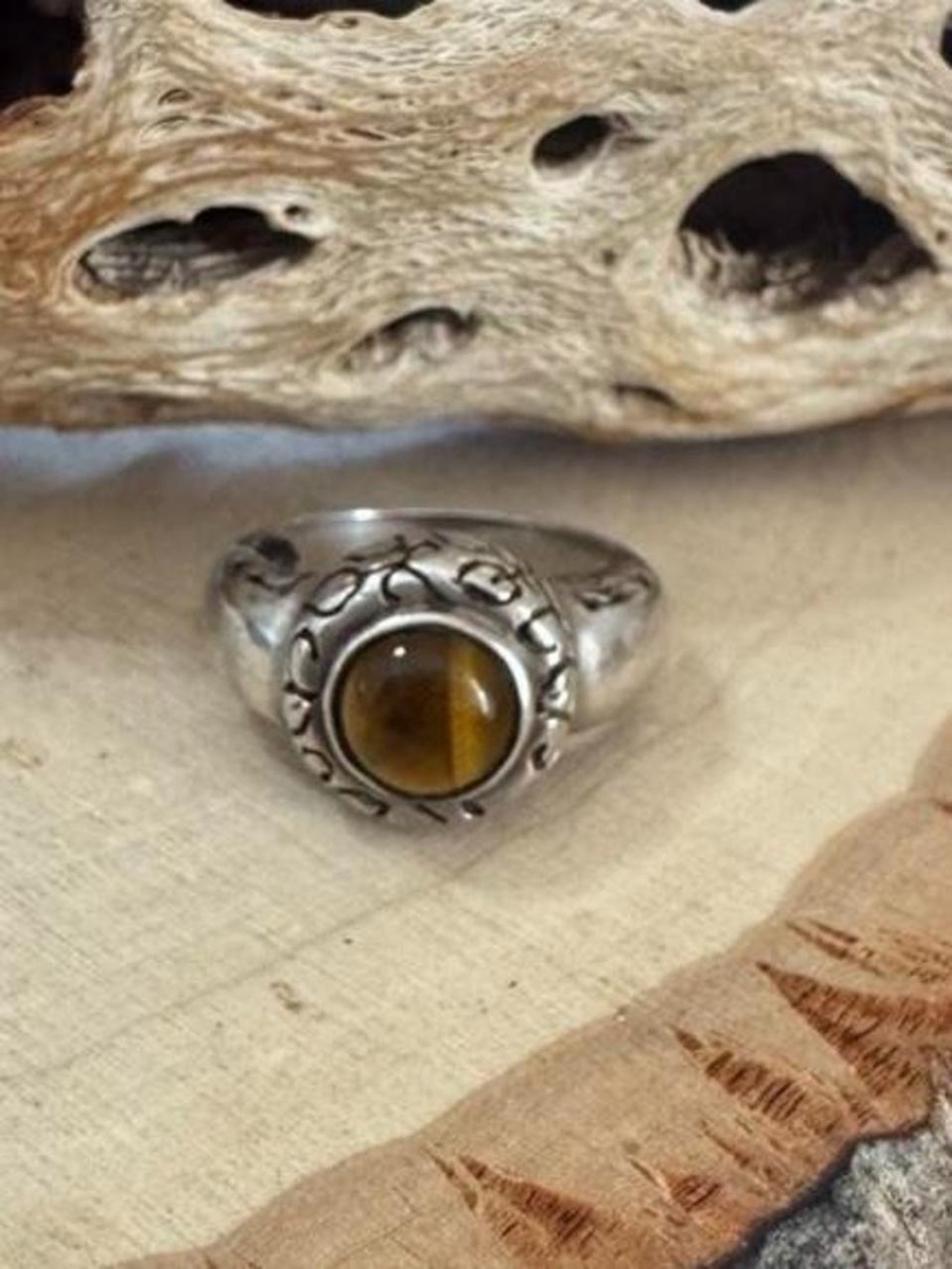 925 Sterling Silver Tiger’s Eye Scrollwork Ring Size 6